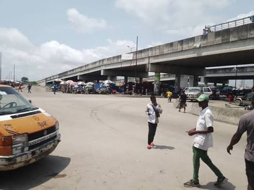 Lagos Govt Arrests 27 Suspected Hoodlums Over Festac Bridge Vandalism